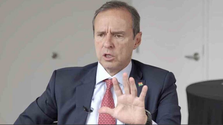 Tuto Quiroga desafía al Gobierno a optar por el cambio en Bolivia