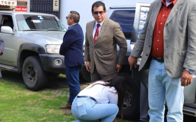 Roberto Castro en el ojo de la tormenta por una polémica imagen