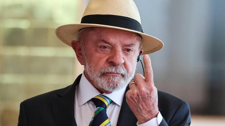 Lula critica el celibato católico y subraya el papel de las mujeres en iglesias evangélicas