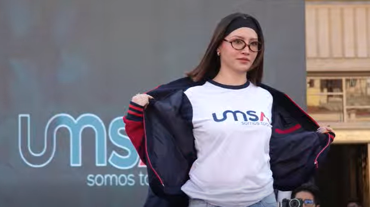 Controversia en la UMSA por modelos de la nueva indumentaria