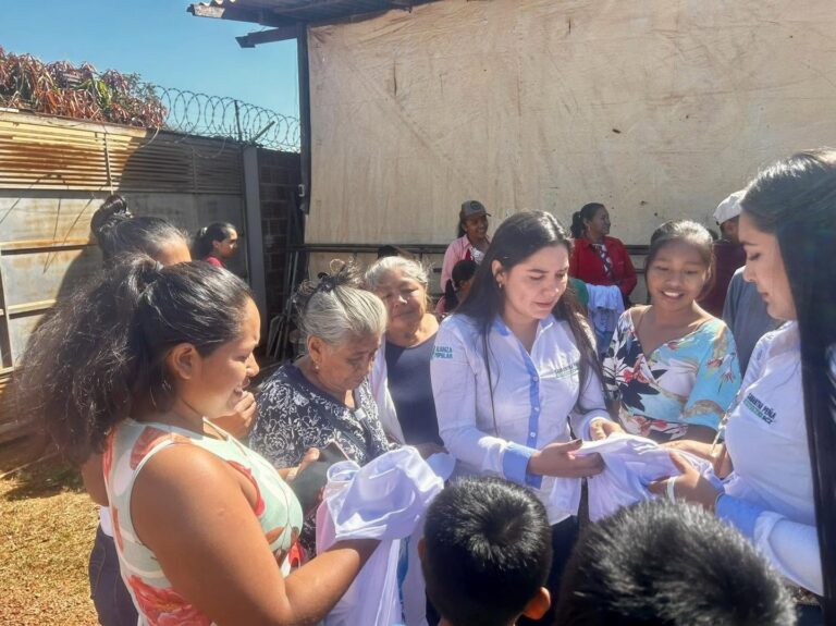 Policía allana vivienda de ex candidata a senadora y encuentra municiones