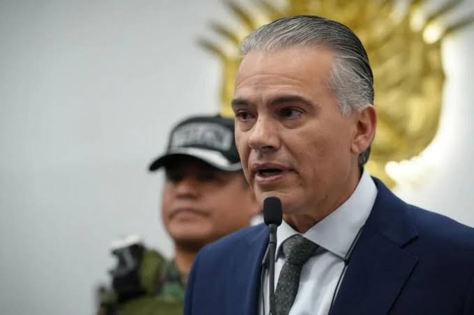Cambios en el Gabinete por el Viaje Oficial de Paz a EE. UU.