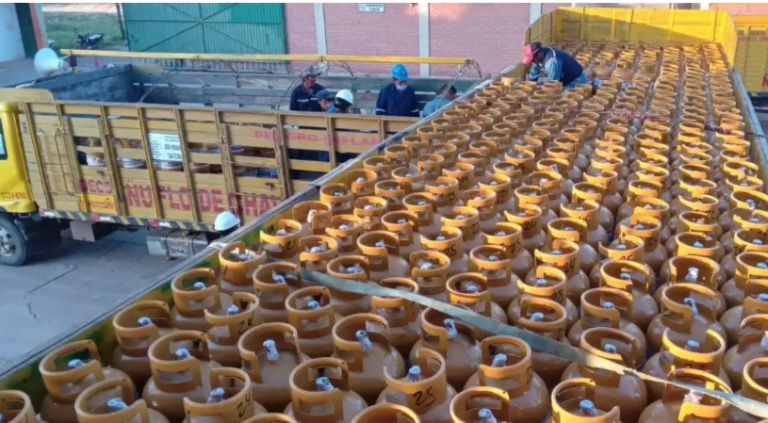 Distribuidores de gas anuncian paro en la entrega a barrios por aumento del diésel