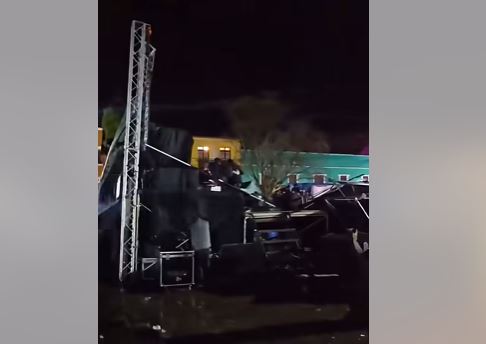 Desplome de escenario en Tiwanaku durante fiesta patronal