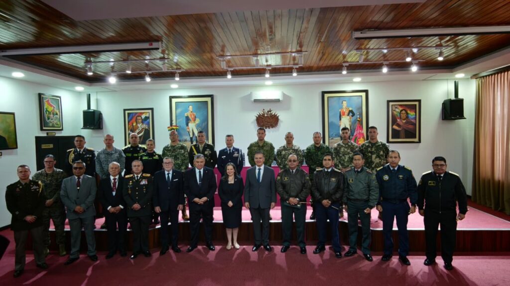 Bolivia acoge el primer Taller Internacional sobre control de multitudes y crisis