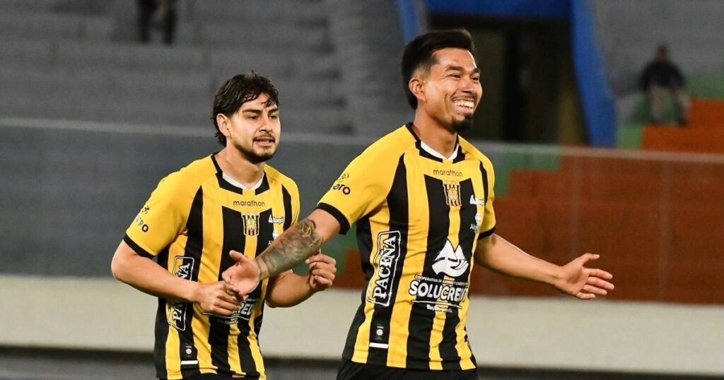 The Strongest y Real Oruro se enfrentan en el Hernando Siles