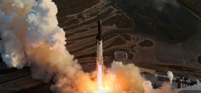 Starship de SpaceX logra su primer vuelo orbital