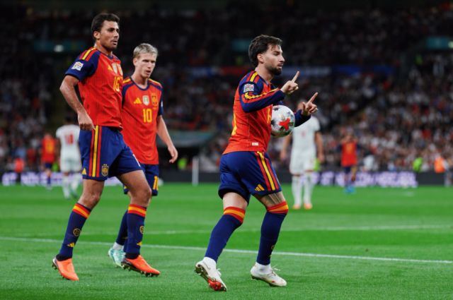 España se lleva un emocionante partido en Wembley con una remontada digna de campeona
