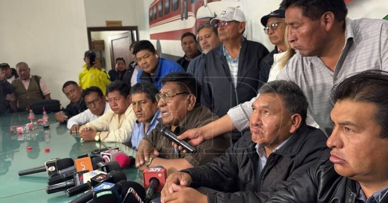 Transportistas de Bolivia realizarán un repliegue de 24 horas el 28 de septiembre