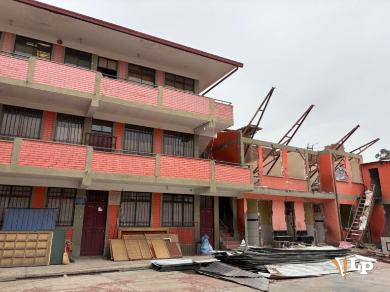 Problemas de combustible retrasan obras educativas en Oruro