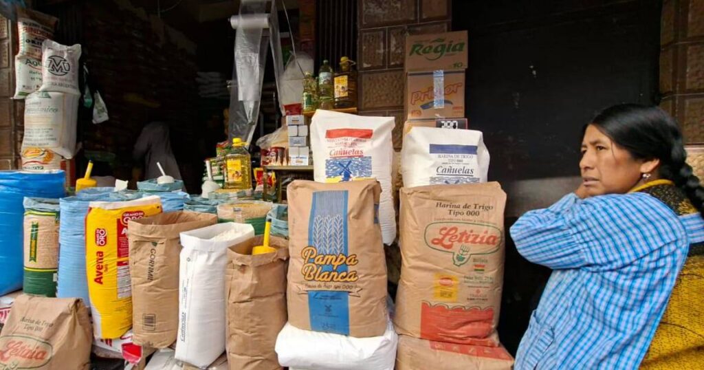 Familias en La Paz enfrentan el aumento de precios de la canasta básica
