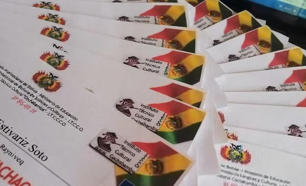 Nueva normativa otorga validez indefinida a certificados de idiomas en Bolivia