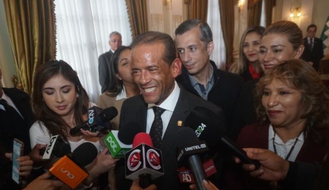 Luis Fernando Camacho asumirá como embajador de Bolivia en Paraguay