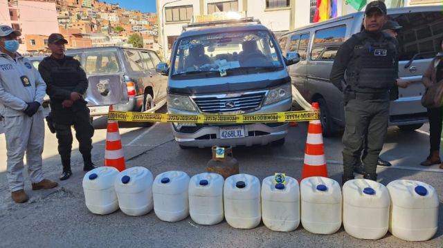 Detenidas dos mujeres por transportar gasolina ilegalmente en La Paz