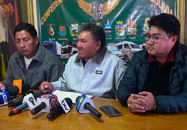 Choferes rechazan fin de subvención al diésel y amenazan con bloqueos