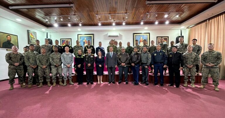 Bolivia organiza taller militar con seis países para mejorar la seguridad regional