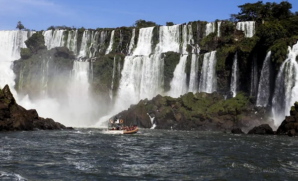 ¿Quieres vivir una experiencia única cerca de las Cataratas del Iguazú?