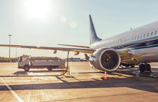Establecen nuevas reglas para la importación de gasolina de aviación en Bolivia