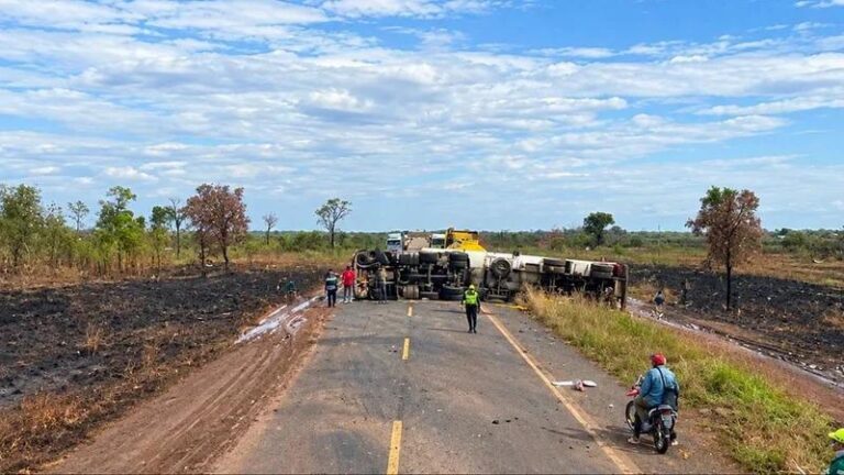Accidente de cisterna interrumpe el tránsito en la ruta Santa Rosa–Riberalta