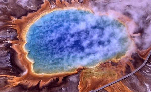 Encuentran ameba en aguas geotérmicas que puede vivir a 63 °C