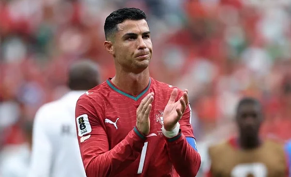 Cristiano Ronaldo comparte su fe y ritual semanal en la iglesia