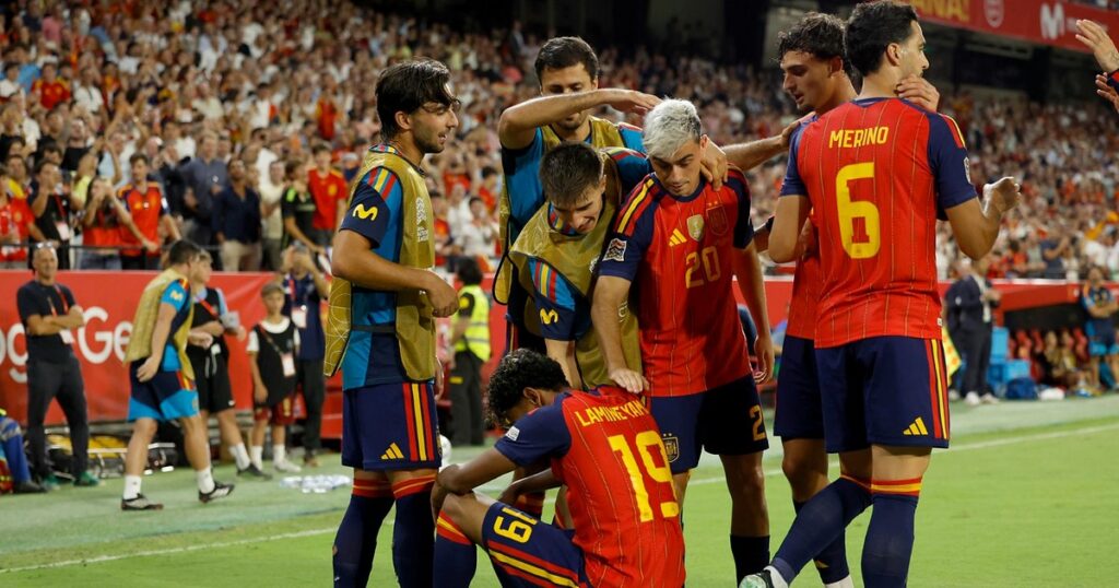 España continúa imbatible tras vencer a Croacia 4-1