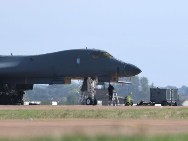 Detienen a cinco hombres por incidentes con explosivos en base británica