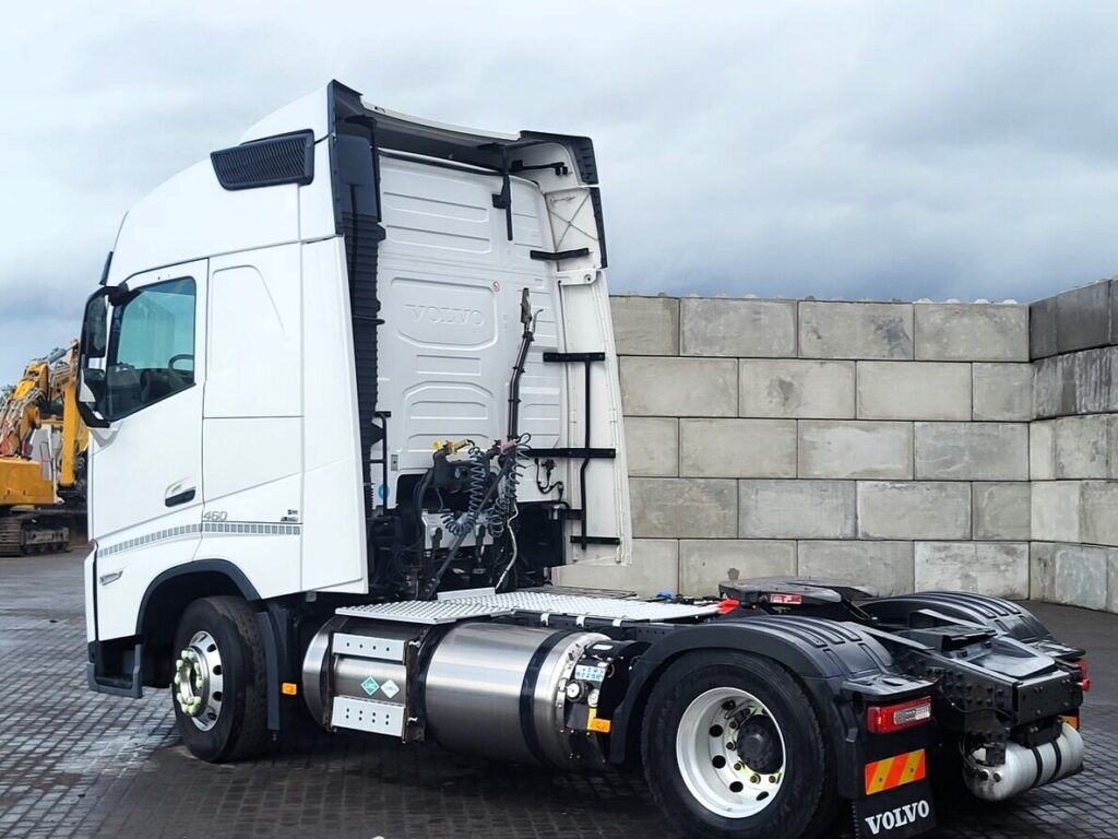 Estudios para implementar GNL en el transporte pesado boliviano