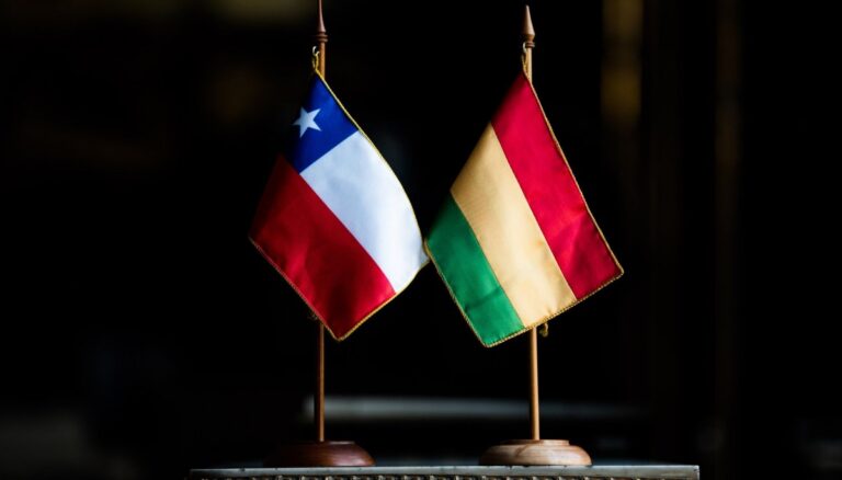 Bolivia celebra las fiestas patrias de Chile y promueve la cooperación bilateral