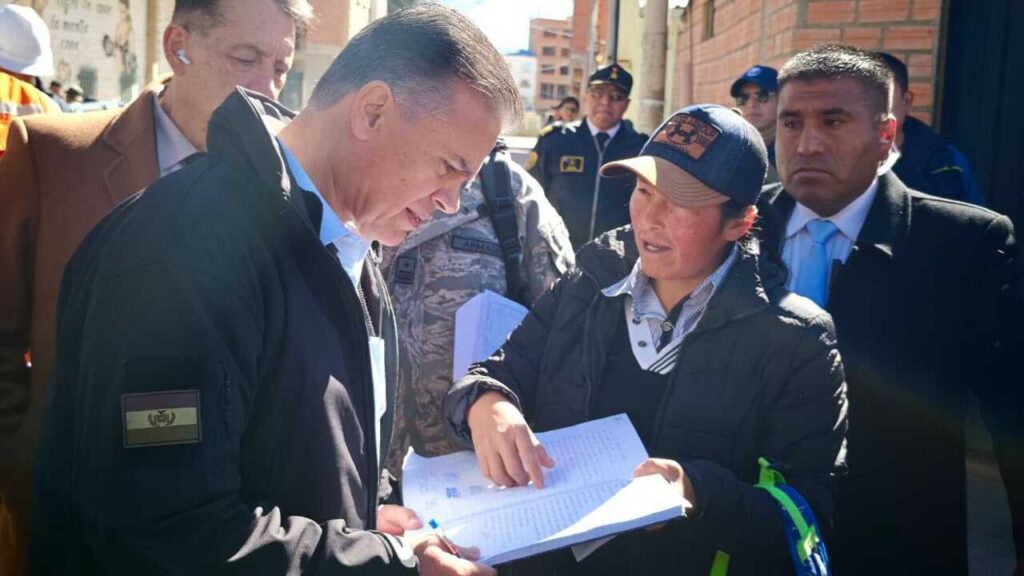 Cinco millones de bolivianos para reparar viviendas en Viacha