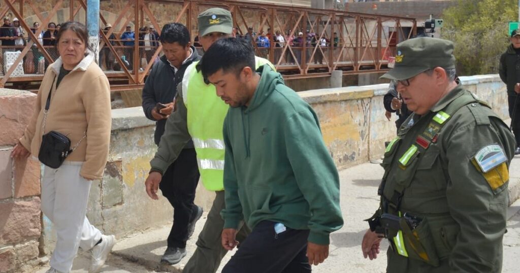 Cabo de Policía Federal regresa a Argentina tras ser expulsado por ingresar ilegalmente a Bolivia