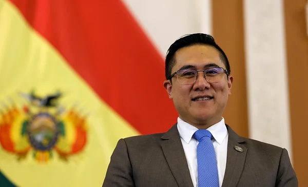 Ministro de Economía aclara uso del crédito del FMI