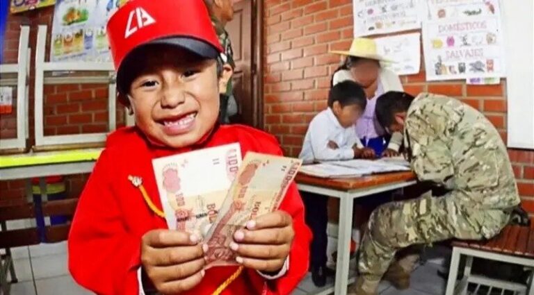 Último día para inscribirse al Bono Juancito Pinto de Bs 300