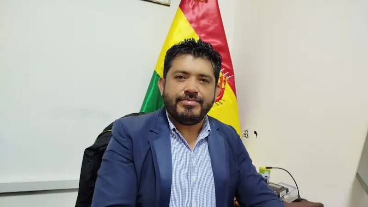 Aprehenden al exfiscal Armando Rojas en La Paz