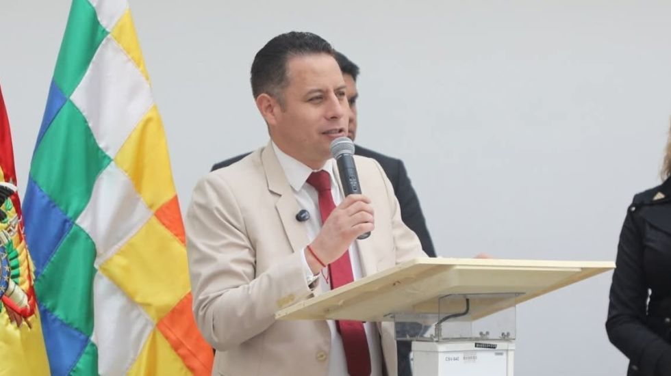 LARA PIDE RESPETO A LOS DERECHOS DEL SENADOR NILTON CONDORI TRAS SU APREHENSIÓN