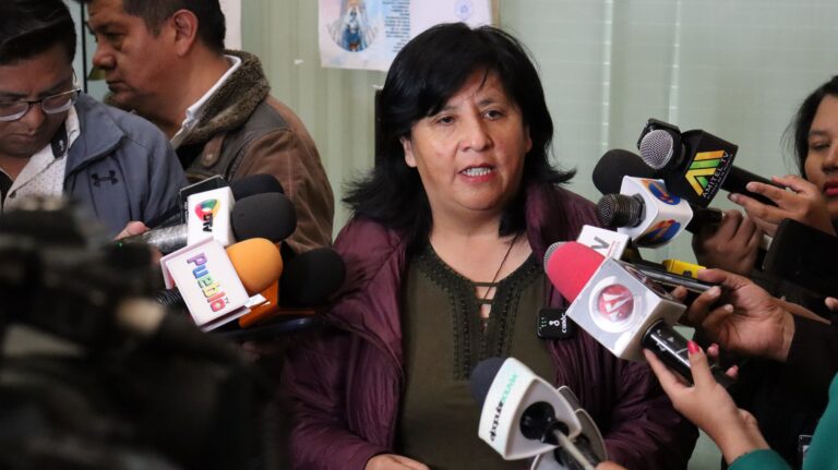 Claudia Bilbao y Más de Diez Diputados del PDC Ante el Tribunal de Ética