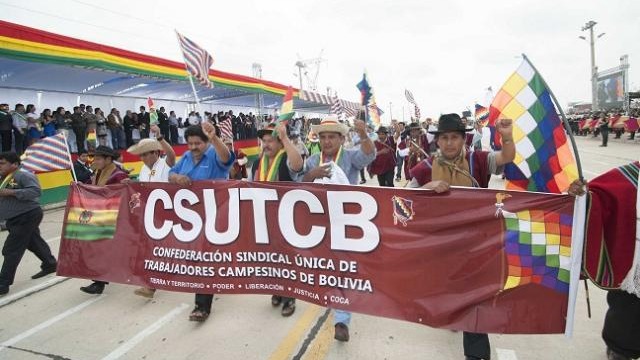 La CSUTCB se reúne en La Paz para discutir la crisis del país
