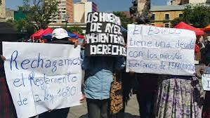 Más de 1.200 huérfanos por feminicidio quedan excluidos de una ley