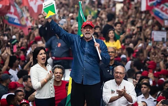 Jaime Paz Zamora celebra la reelección de Lula en Brasil
