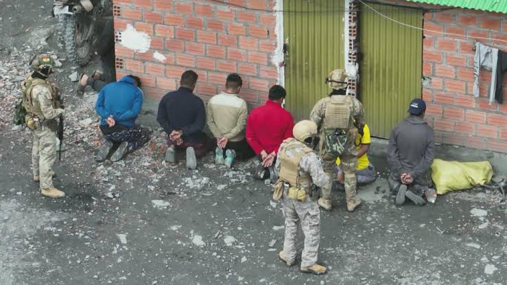Detienen a 22 personas en Sorata por minería ilegal