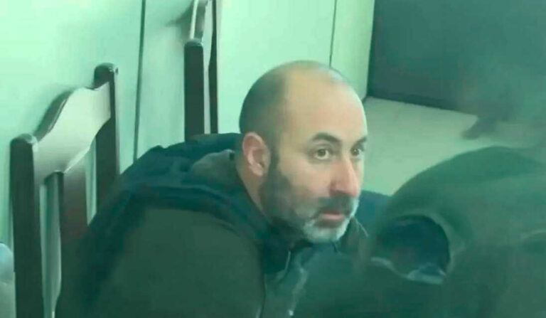 Decomisan celular destinado a Fernando Cerimedo en Chonchocoro