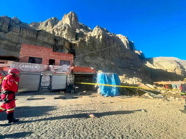 Posible demolición tras deslizamiento en Achumani