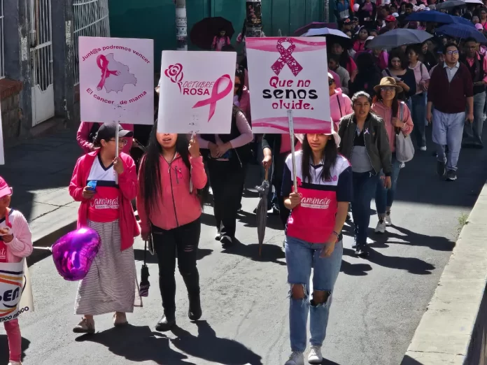 Activistas y pacientes celebran el Día Mundial de la Lucha contra el Cáncer de Mama