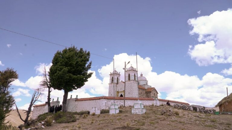 La iglesia del ‘Tata de la Exaltación’ en Colquencha se sumará al circuito turístico de Aroma