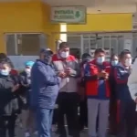 Protestan en El Alto por despido de 15 trabajadores del Hospital del Norte
