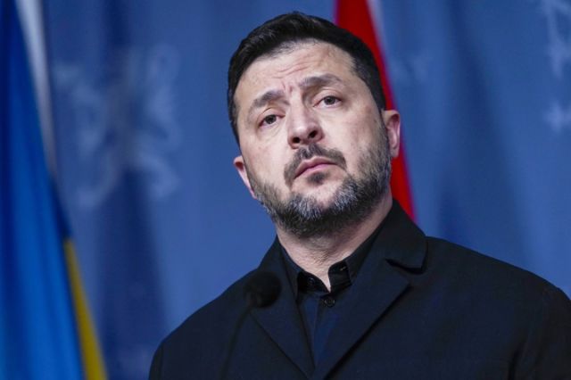 Zelenski propone un alto el fuego para avanzar hacia la paz con Rusia