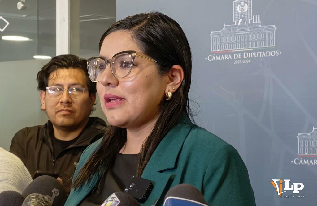 Lissa Claros reafirma su liderazgo en Libre y anuncia medidas contra transfuguismo