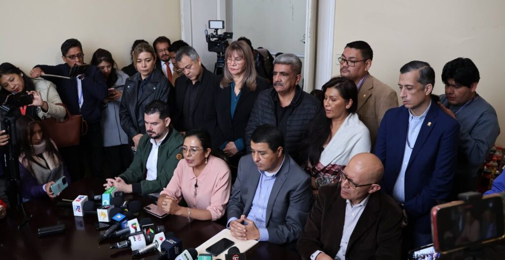 Eliana Acosta y José Roca liderarán la bancada de Alianza Unidad en el Senado