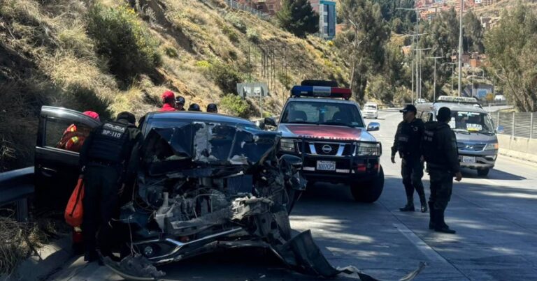 Fallecido en accidente de tráfico en la autopista La Paz-El Alto