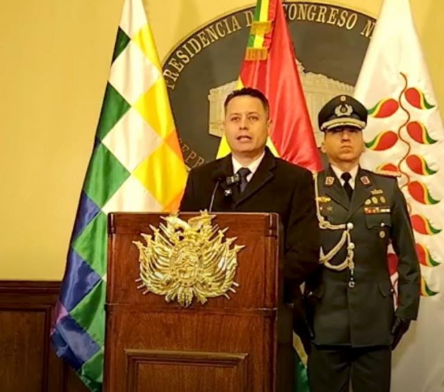 Vicepresidente Lara exige investigación por restricciones de visa en funcionarios